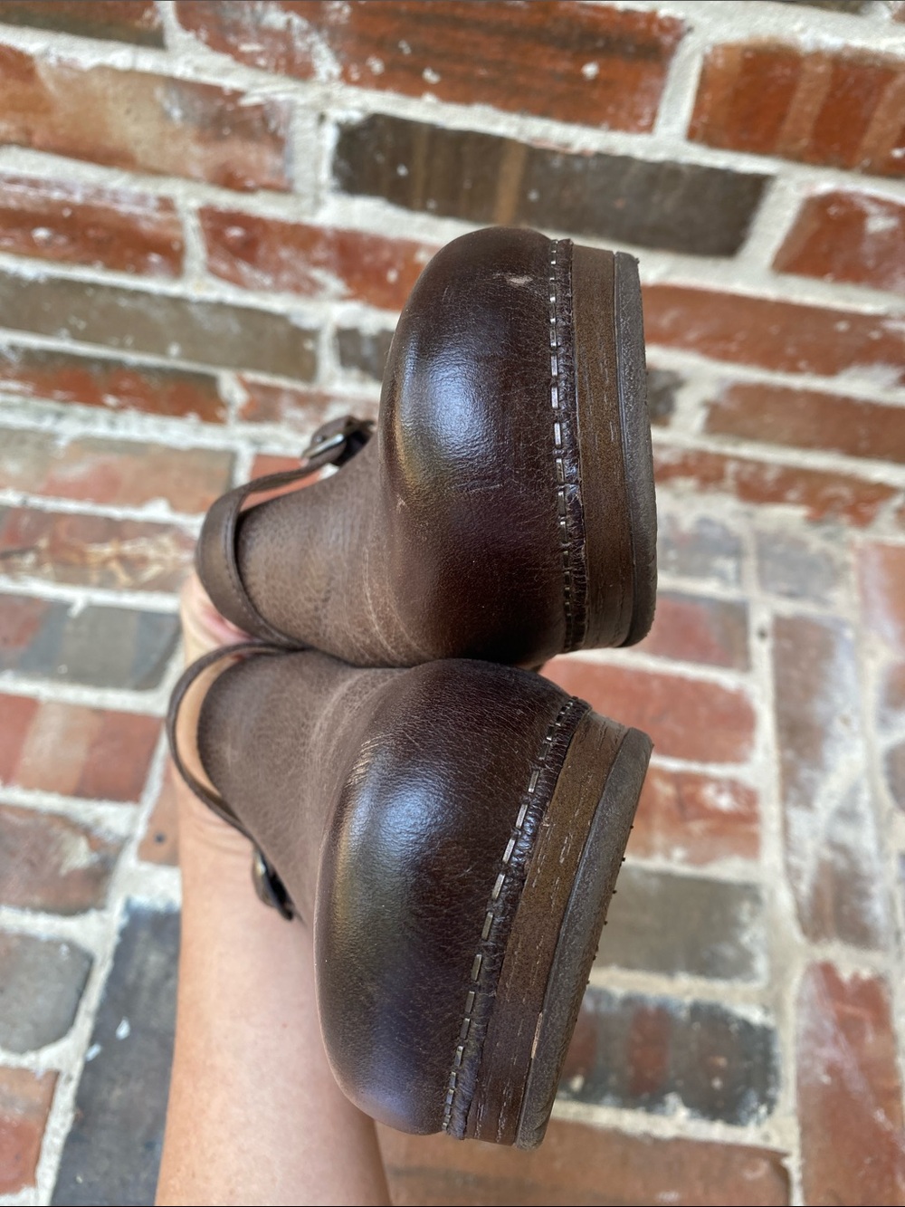 Dansko Brown Leather Slip-On Berry Clog Size 40 - Picture 13 of 16
